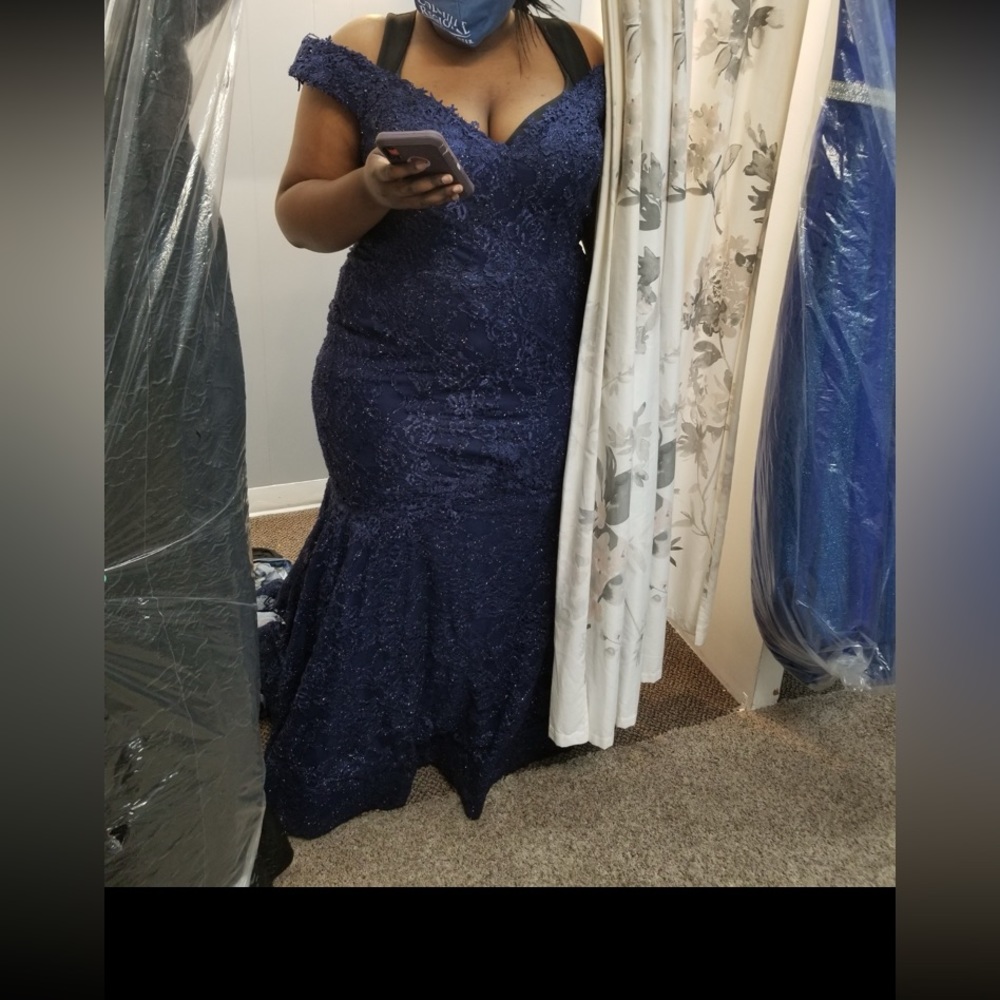 PLUS SIZE PROM DRESS FOR SELL!!!!